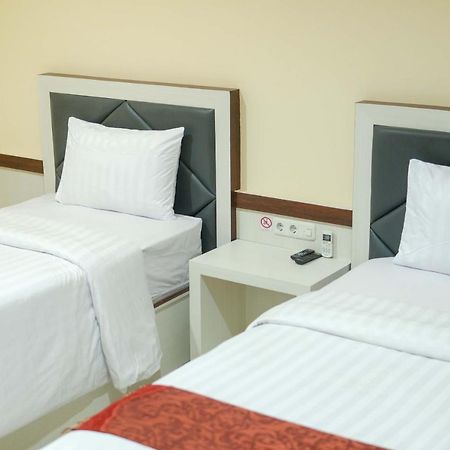 Grand Buana Lestari Hotel Padang  Zewnętrze zdjęcie
