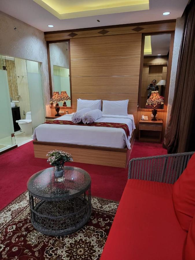 Grand Buana Lestari Hotel Padang  Zewnętrze zdjęcie