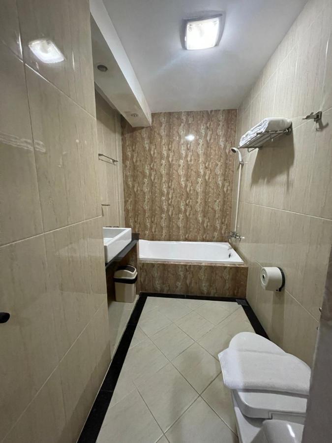 Grand Buana Lestari Hotel Padang  Zewnętrze zdjęcie