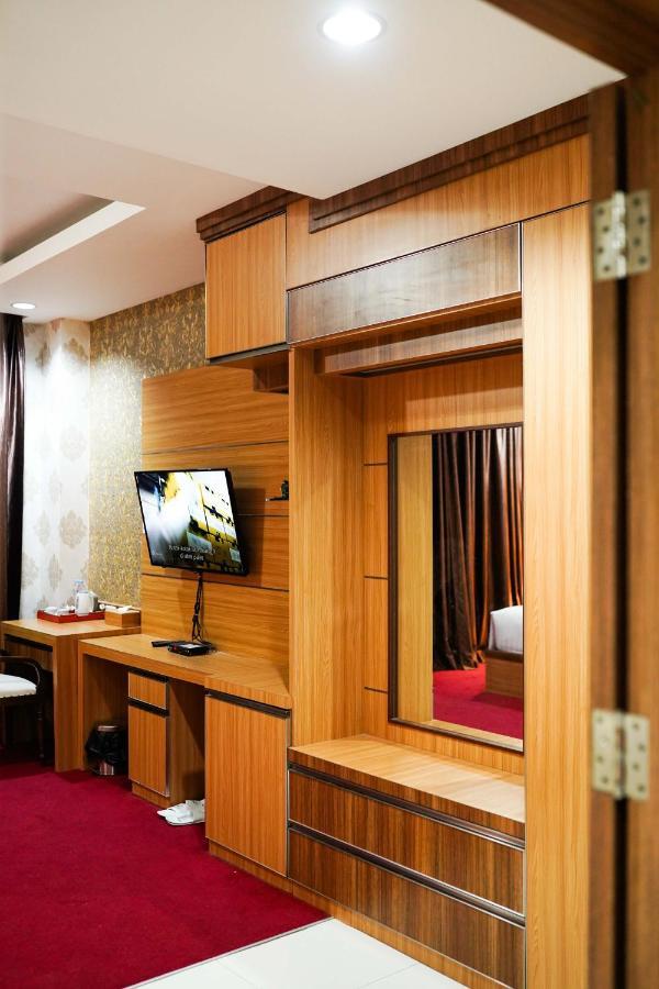 Grand Buana Lestari Hotel Padang  Zewnętrze zdjęcie