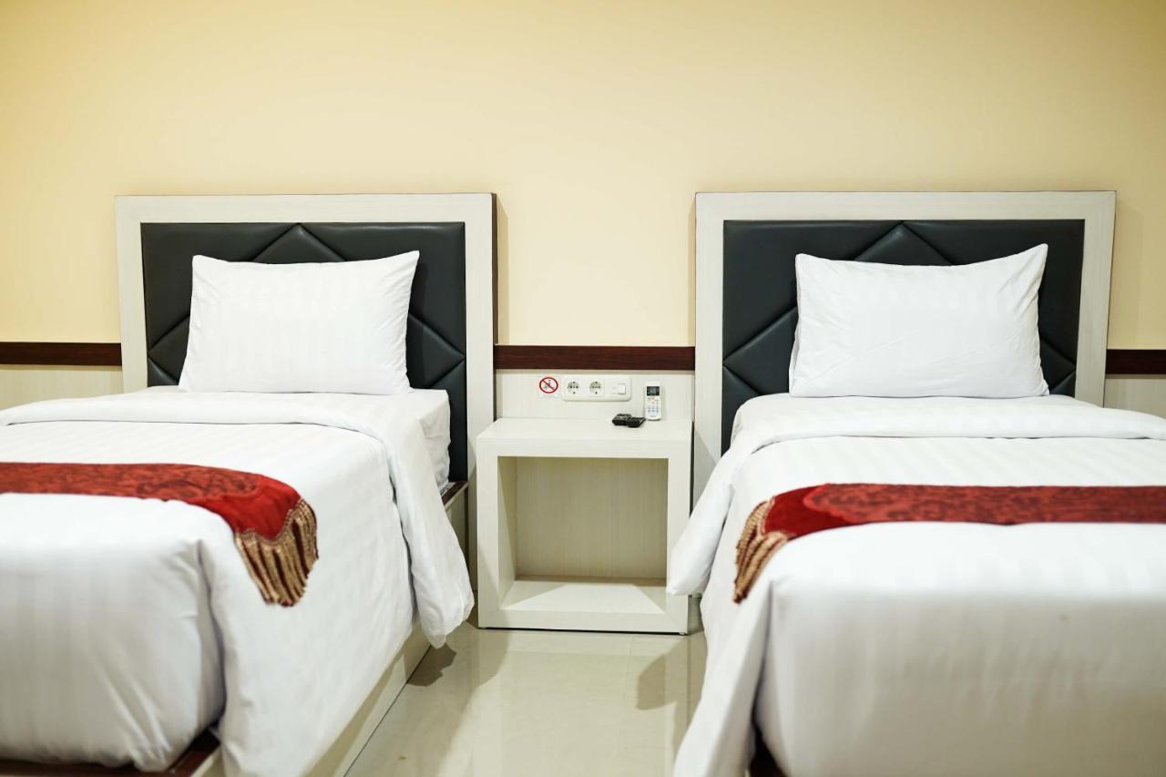 Grand Buana Lestari Hotel Padang  Zewnętrze zdjęcie