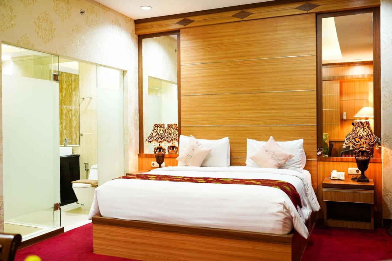 Grand Buana Lestari Hotel Padang  Zewnętrze zdjęcie