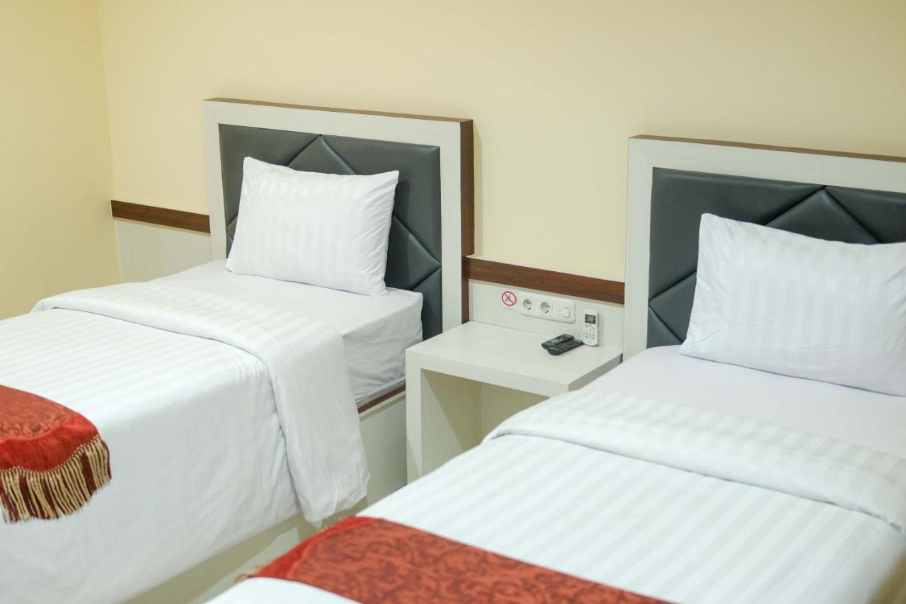 Grand Buana Lestari Hotel Padang  Zewnętrze zdjęcie