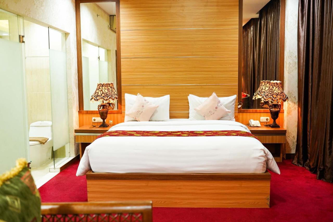 Grand Buana Lestari Hotel Padang  Zewnętrze zdjęcie